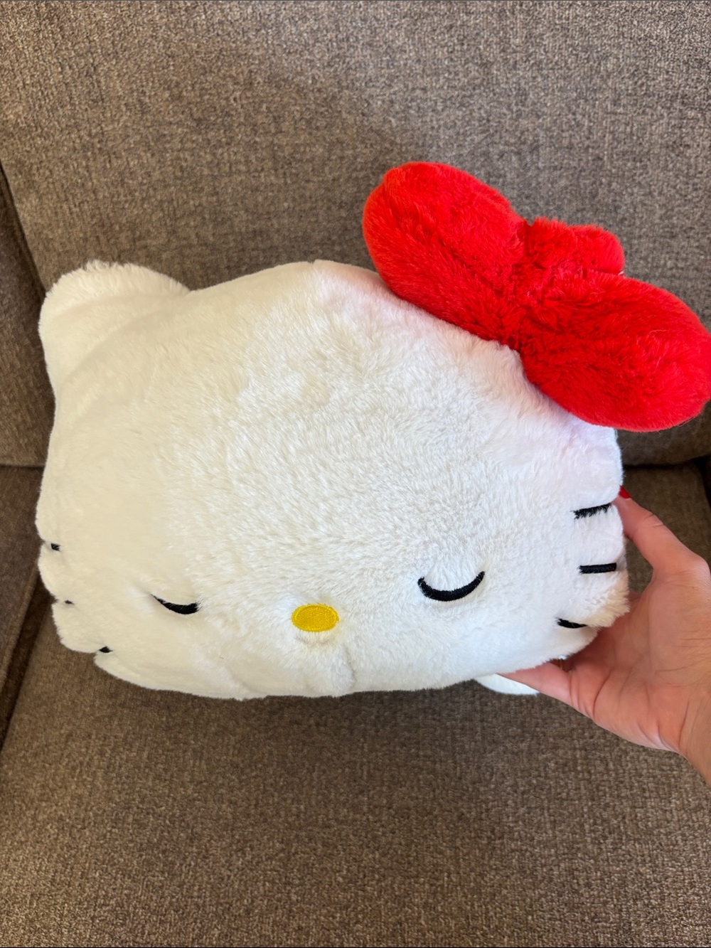 Hello Kitty plush - Picture 8 of 8